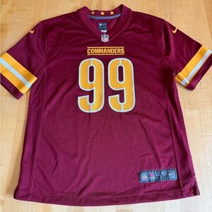 NFL 🏈 Washington Commanders Youth Large (14-16) #99 Young Jersey *Nike* EUC